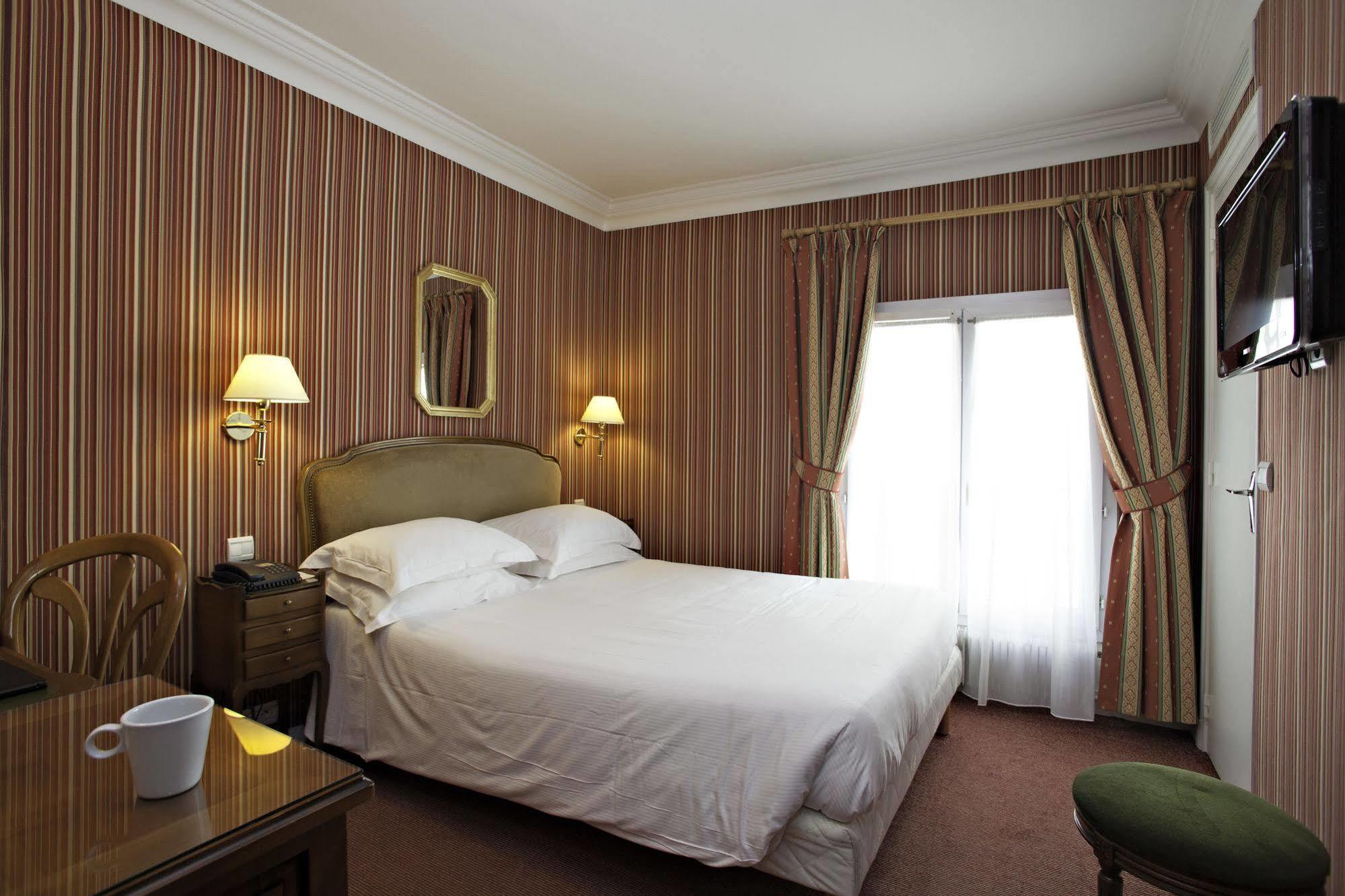 Hotel Ducs De Bourgogne Париж Экстерьер фото